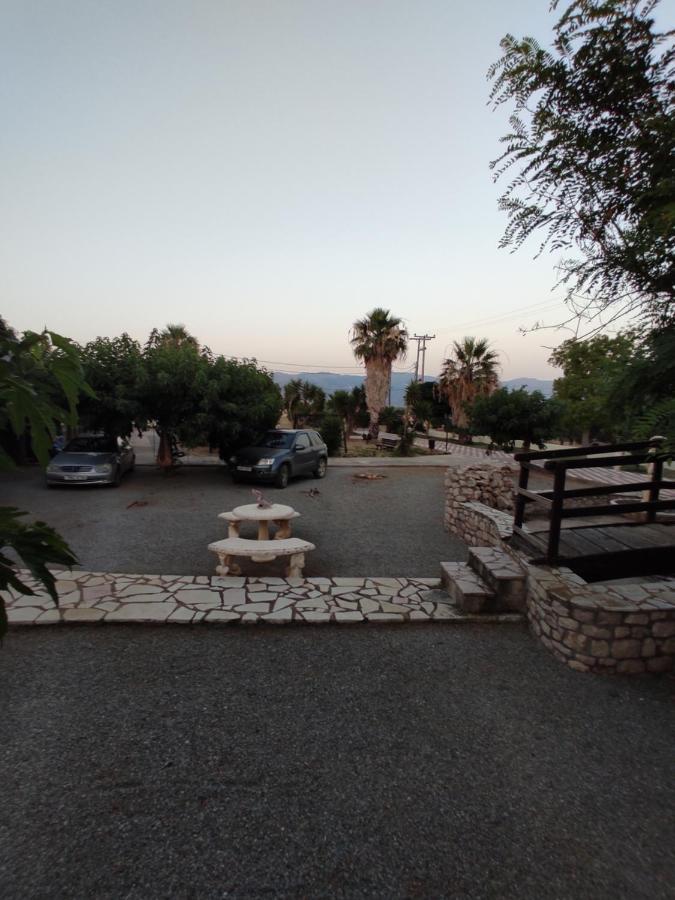 Hotel Takis Agios Georgios  ภายนอก รูปภาพ